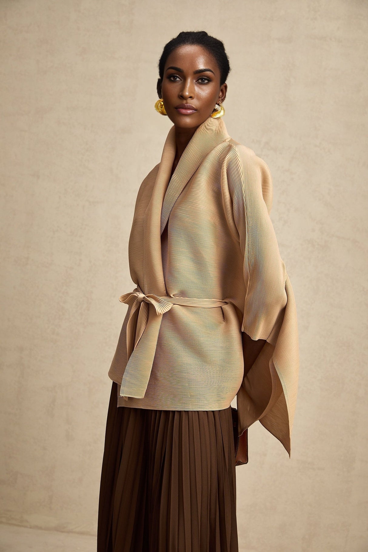 Adèle capedesign pleated top  skirt matching set