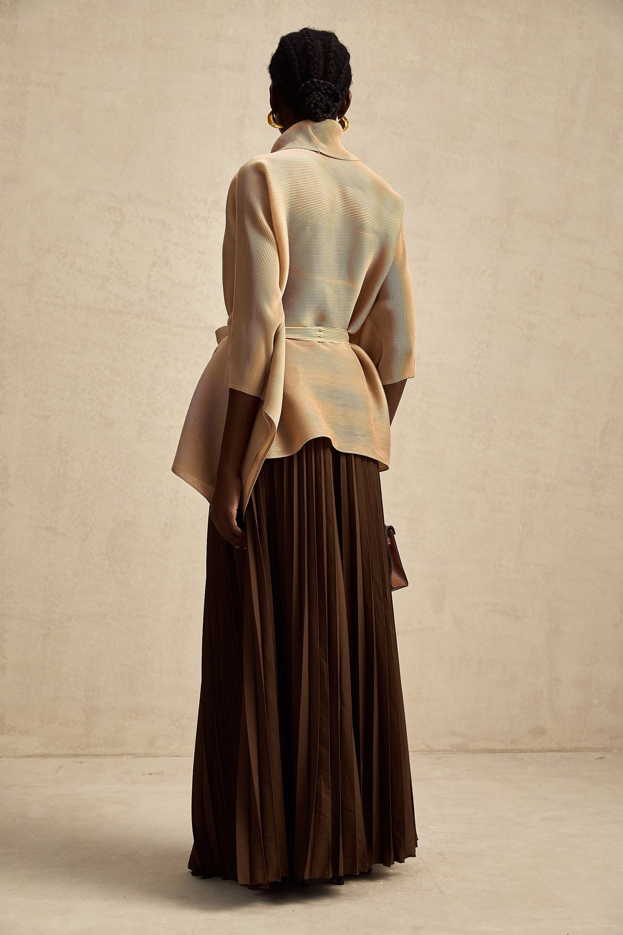 Adèle capedesign pleated top  skirt matching set