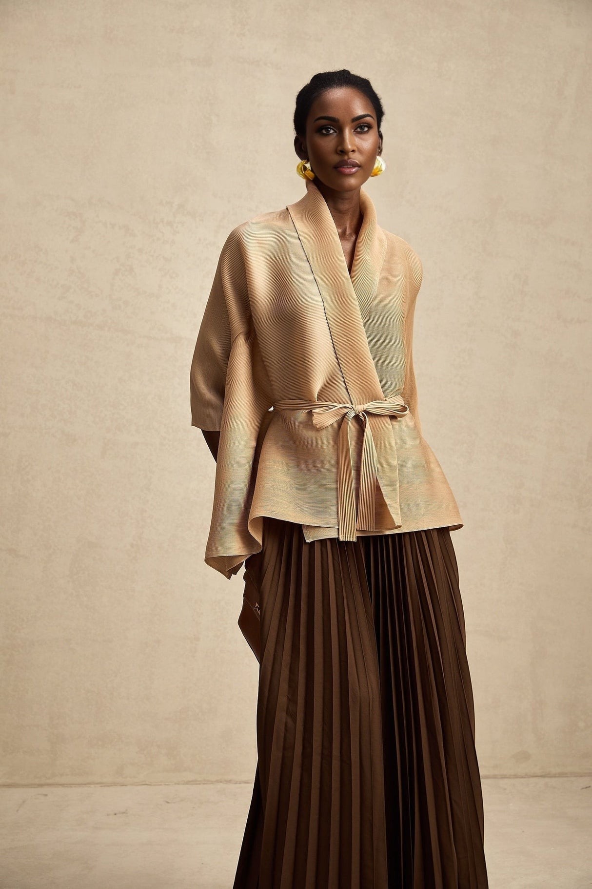Adèle capedesign pleated top  skirt matching set