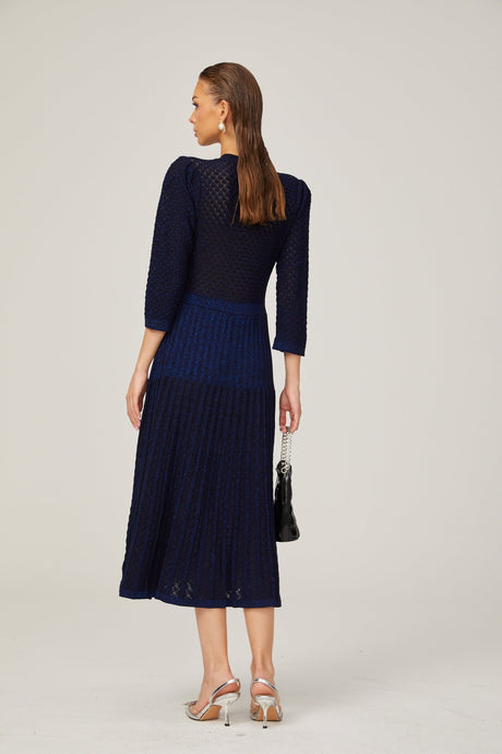 Élodie knitted longsleeve midi dress in Blue